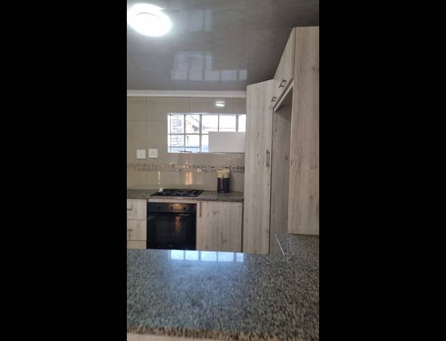 3 BEDROOM FREEHOLD FOR SALE IN FERNWOOD
